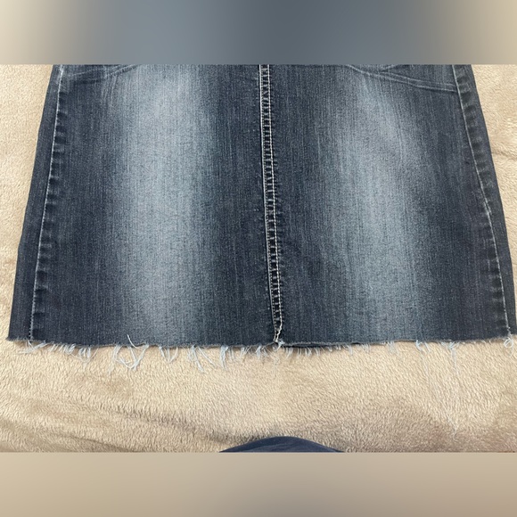 Hydraulic Denim Skirt!! - Picture 3 of 6